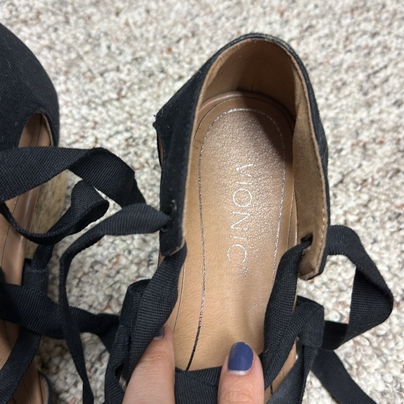 Vionic Wedges - Picture 2 of 5